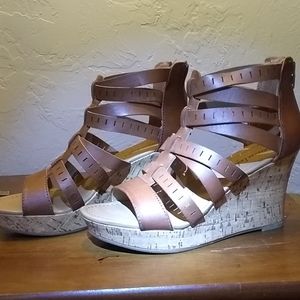American eagle wedge high heel shoes